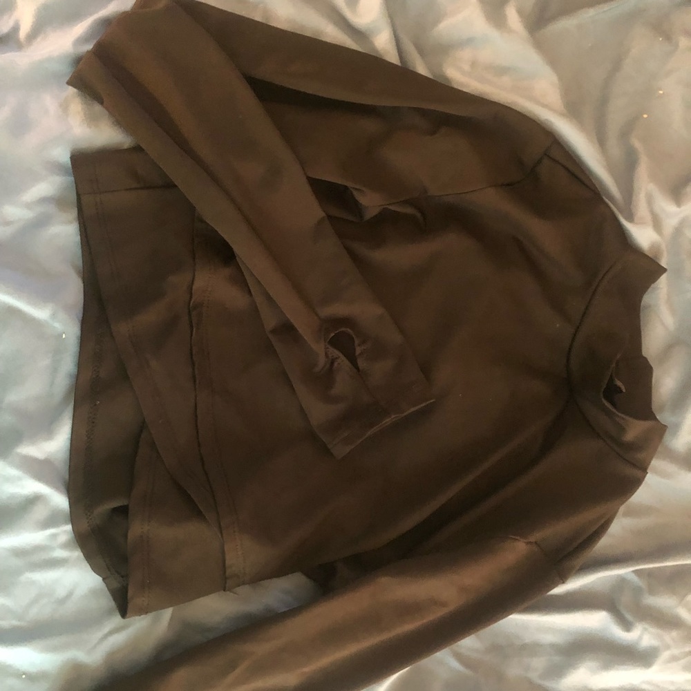 Black long sleeve crop top with thumb holes